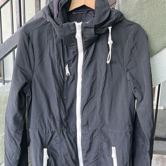 Pajar Packable Jacket Raincoat Made in Canada Lightweight Rain Resistant Size Sm - Picture 2 of 9